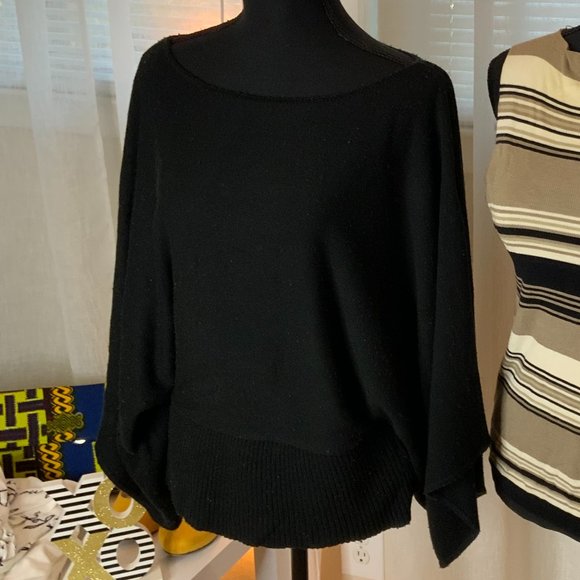 Shoulder Sweater - Picture 1 of 3